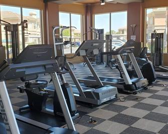 2nd floor 2 Bedroom Condo with Balcony - Gilbert - Gym