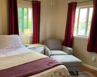 Peaceful and adorable cottage - Manitou Springs - Schlafzimmer