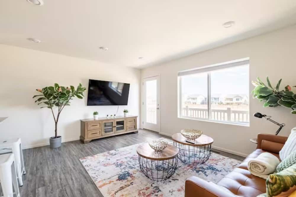 Mountain View Home 10min From Denver Int - دنفر (كولورادو) - غرفة معيشة