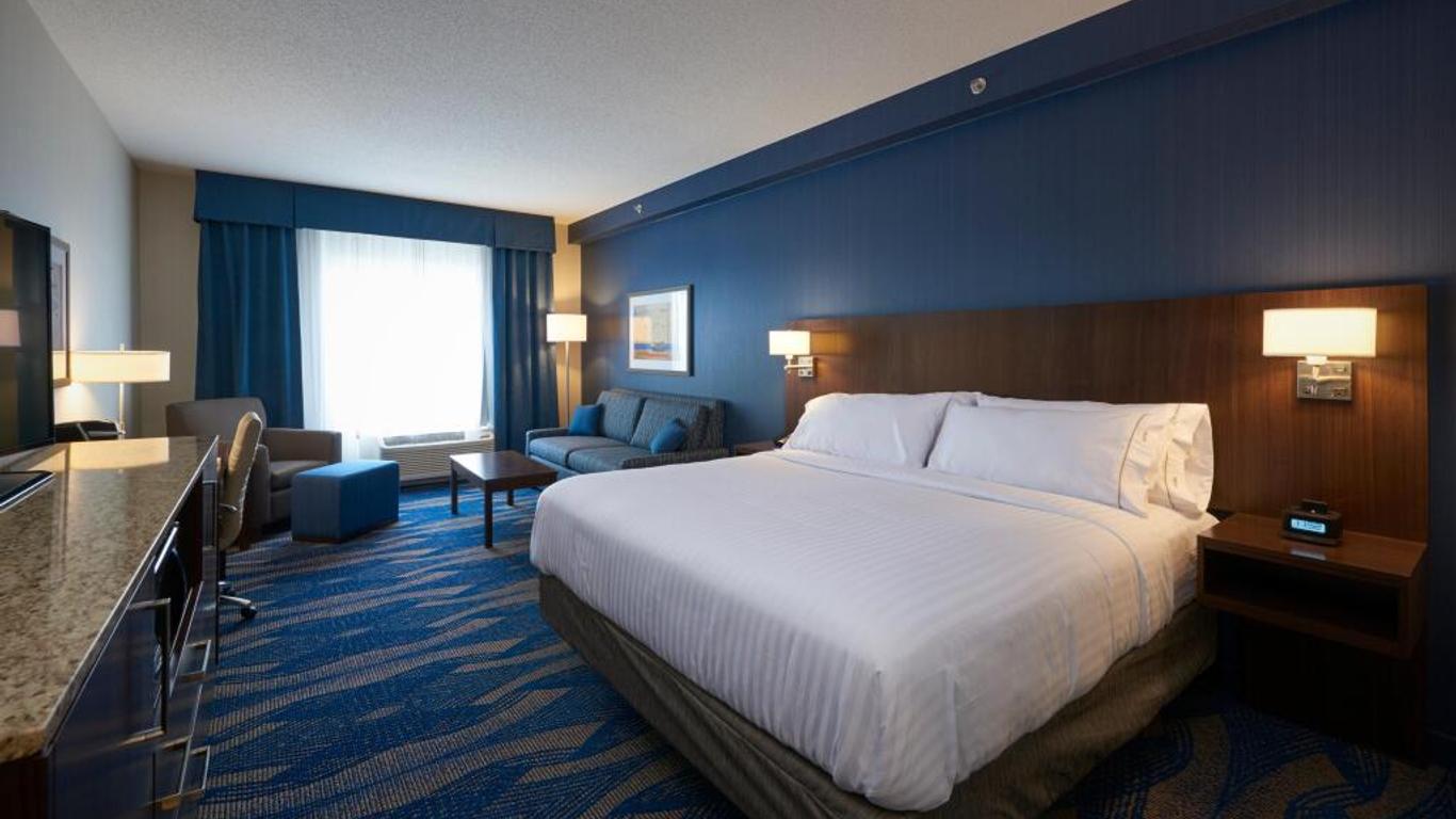 Holiday Inn Express & Suites St John's Airport