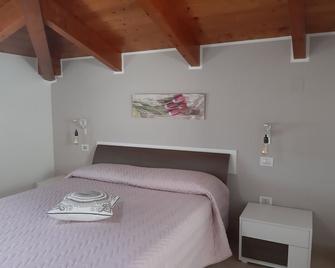 Il Giardino B&b - Lettere - Bedroom