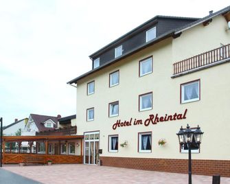 Hotel Im Rheintal - Kamp-Bornhofen - Budova