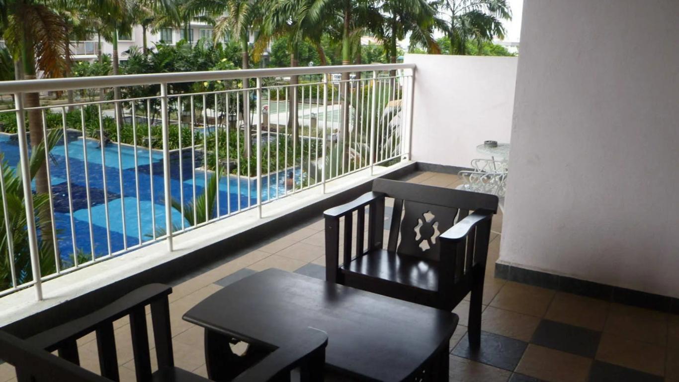 Indah Alam Condo