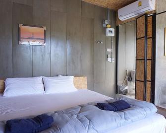 Near Beach Hostel - Adults Only - Choeng Thale - Habitación