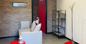 Comfort Accommodation Residence - Bergamo - Wohnzimmer