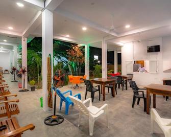 Pearl Of The Bay - Arugam - Restaurante