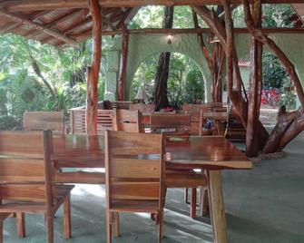 Nosara Sunrise Bed and Breakfast - Sun Room - Nosara - Restaurant