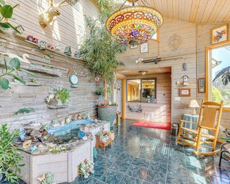 Unique Home With Beautiful Mtn Views! - Sequim - Lobby