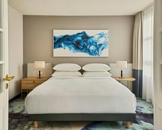 فندق ماريوت هامبورغ - هامبورغ - غرفة نوم