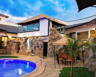 Avian Court Hotel - Naivasha