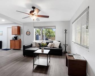 Peacock Villa 2 By Pmi - Fort Lauderdale