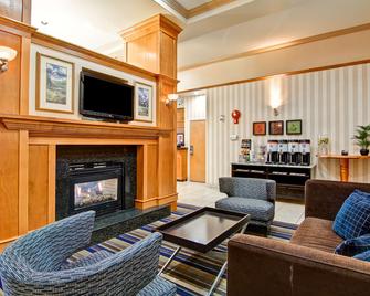 Hampton Inn by Hilton Kamloops - קאמלופס - סלון