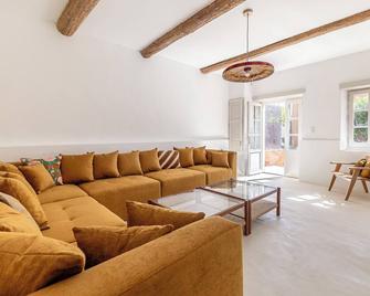 Maison Paula - In the heart of the village & heated pool - Avignon - Vardagsrum