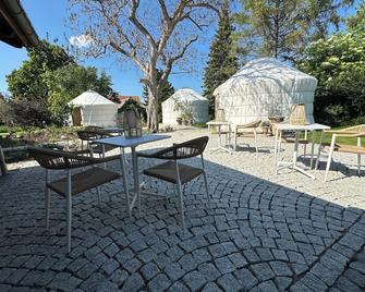 BIO Kastanienhof Erfurt - Appartements und ayurvedische Jurten - Erfurt - Patio