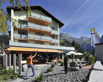 Hotel Hahnenblick - Engelberg - Building