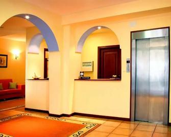 Hotel Las Vinas - Arteixo - Recepción