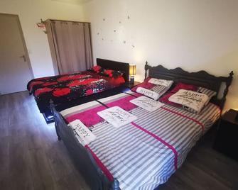 3 guest rooms, 20mn from puy du fou - Pouzauges - Habitación