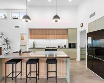 Tomakin Tonic Managed by Batemans Bay Ac - Tomakin - Kitchen