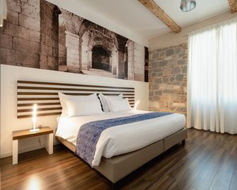 Azur Palace Luxury Rooms - Split - Schlafzimmer