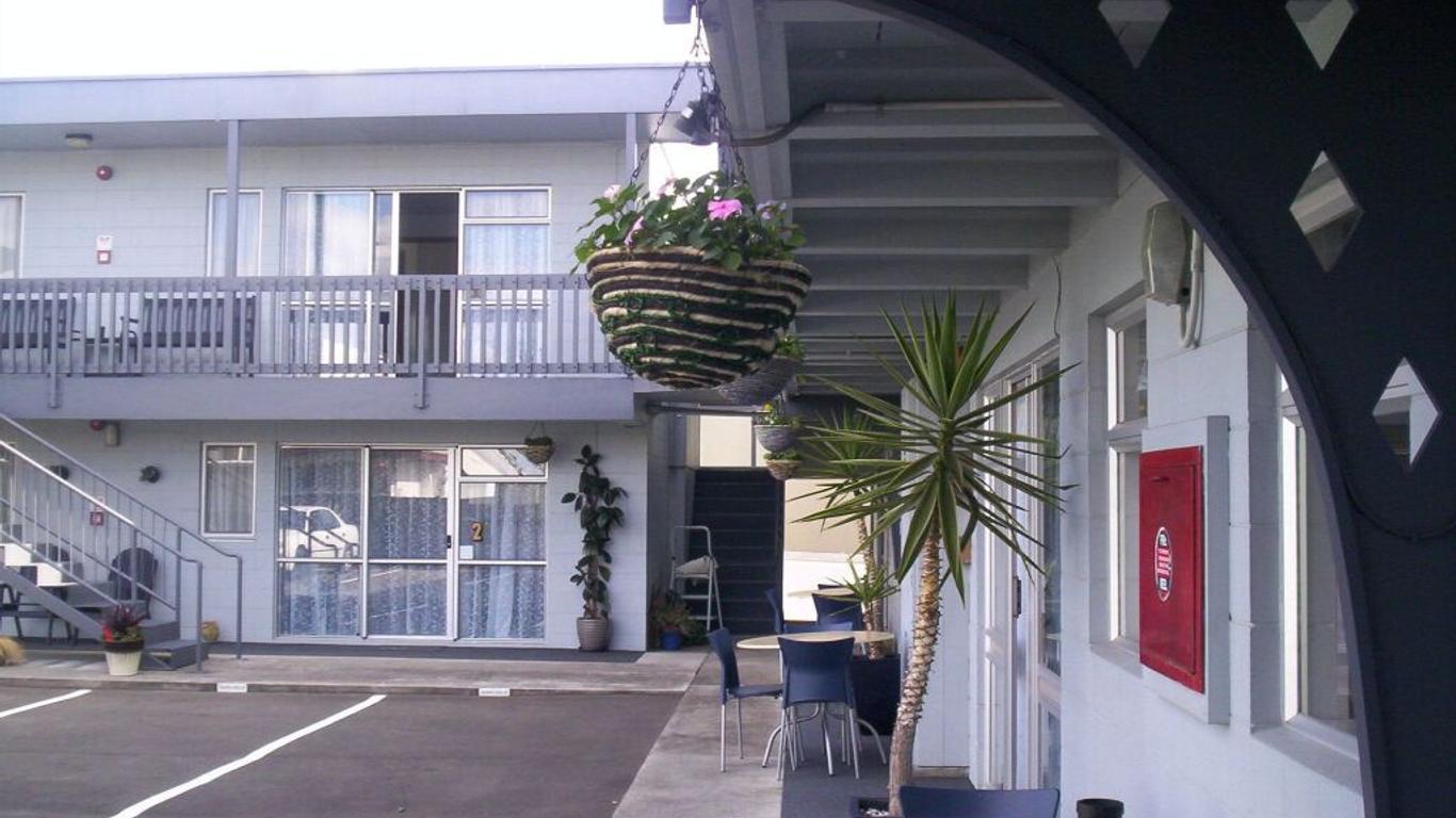 Broadway Motor Inn