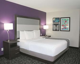 La Quinta Inn & Suites by Wyndham Pharr North McAllen - Pharr - Bedroom