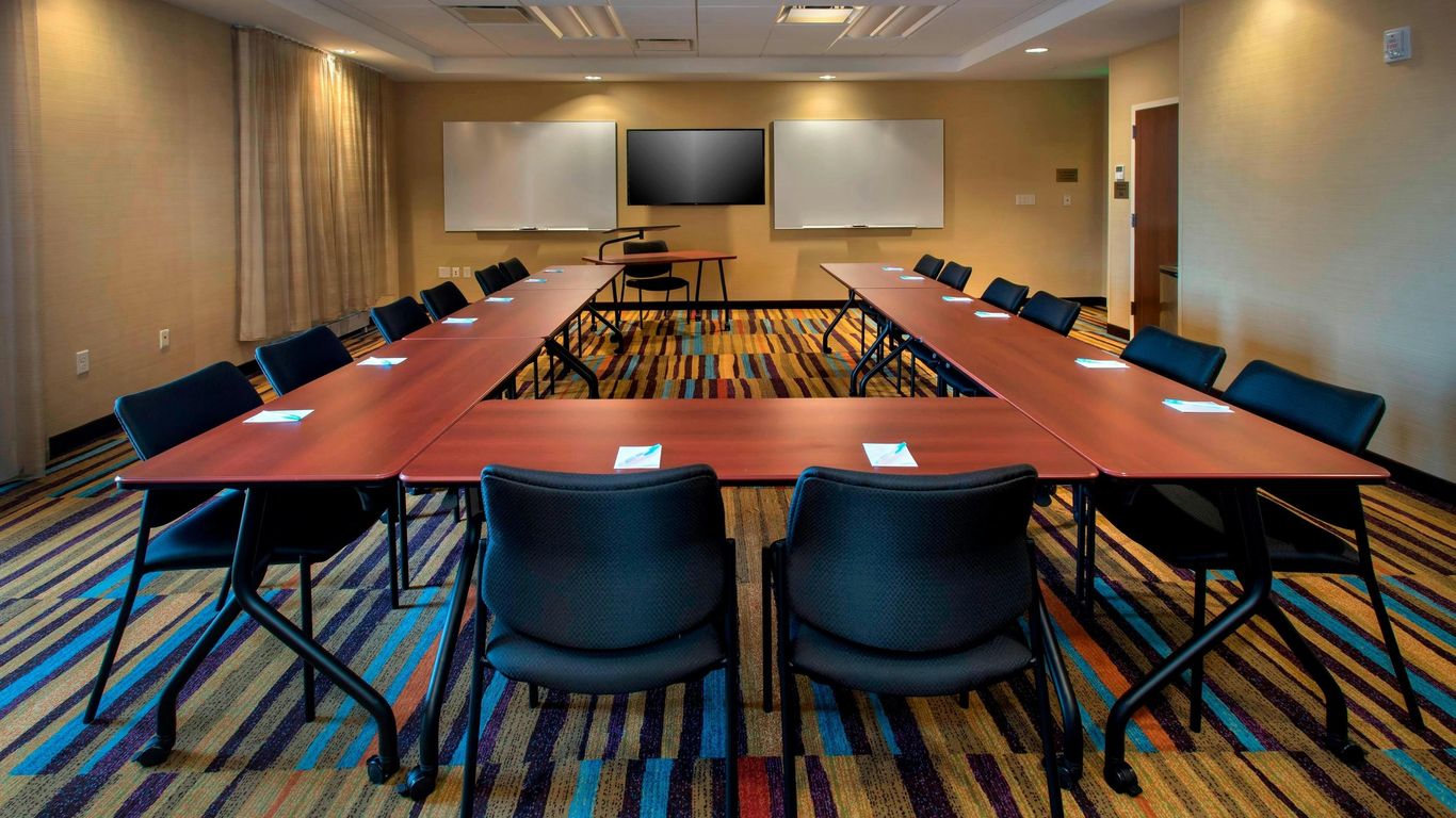 Fairfield Inn & Suites by Marriott Syracuse Carrier Circle