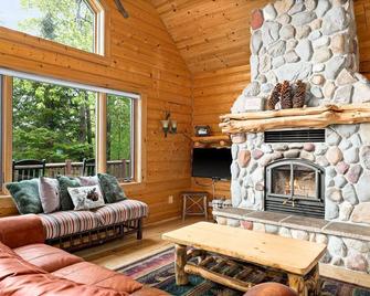 Northwoods Luxury on Private Black Sand Beach - Beaver Bay - Sala de estar