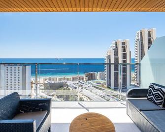 Sunset Waves 18-35 Poniente Beach Resort - Benidorm - Parveke