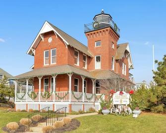 Birdsong Cottage at The Ridgewood House - Private yard, walk to beach - Sea Girt - Sea Girt