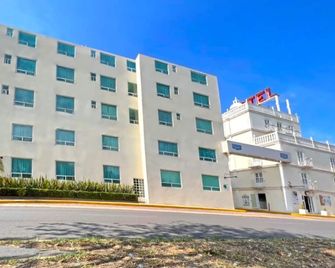 Hotel Royal Puebla - Puebla City - Building