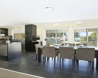 Kendalls Beach House - Kiama - Їдальня