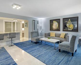 Best Western Palm Beach Lakes - West Palm Beach - Bedroom