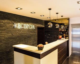 ibis Styles Warszawa West - Ozarow Mazowiecki - Receptie