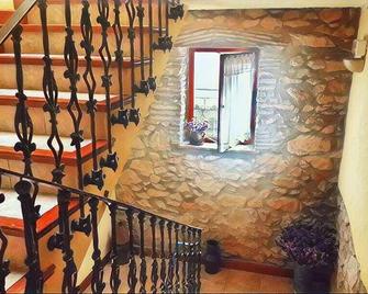 Hotel Rural Via Natura - Cabanes - Escaleras