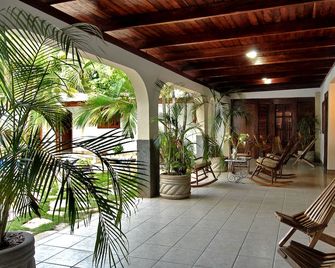 Hotel Mozonte - Managua - Patio