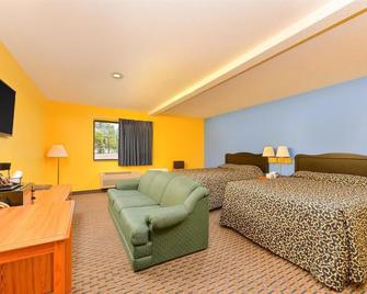 Hibbing Inn & Suites - Hibbing - Bedroom