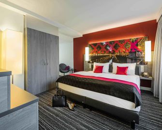 Mercure Hotel Düsseldorf Zentrum - Dusseldorf - Quarto