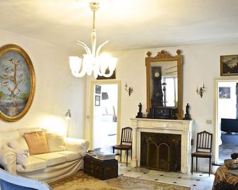 La Terrazza dei Pelargoni B&B - Ventimiglia - Living room
