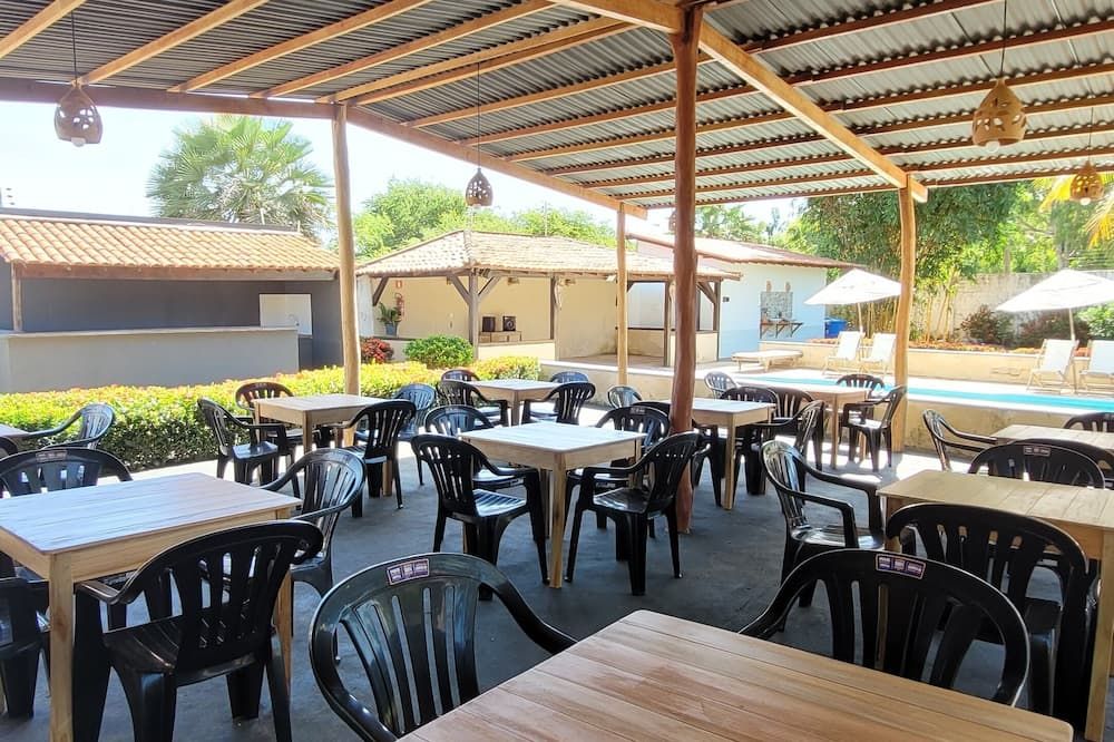 بوسادا فيلا كاجوينا - لويس كوريا - لويس كوريا - مطعم