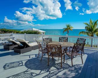 Beachfront - Royal View Villa - Spanish Wells - Balcony
