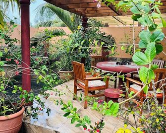 Effi Mountain View Colibri Villa - Roche Caiman - Patio
