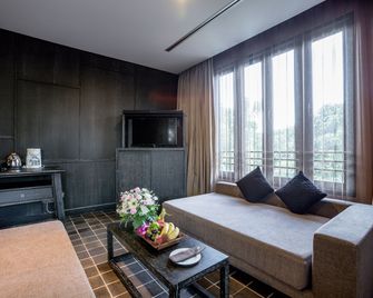 Aruntara Riverside Boutique Hotel - צ'אנג מאי - סלון