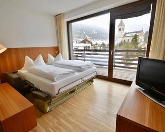 Bed & Breakfast Hotel Nives - Solda - Camera da letto