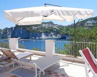 The house by the sea one step away from the beach - Ponza - Balkon