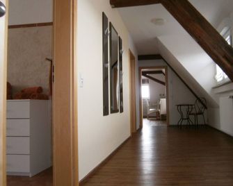 Thai Tawan - Restaurant & Appartments - Rheinhausen - Couloir