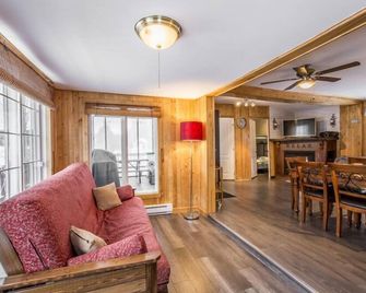 LE Chalet Relax DU Lac ST-Tite - Saint-Tite-des-Caps - Sala de estar