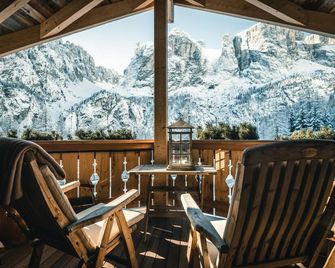 Kolfuschgerhof Mountain Resort - Corvara in Badia - Balkong