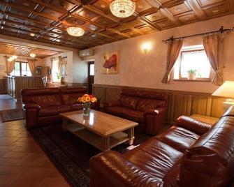 Hotel Karpatsky Dvor - Lozorno - Lounge