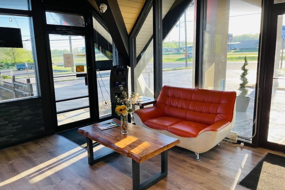 Living room view of Hotel Weston Rfd