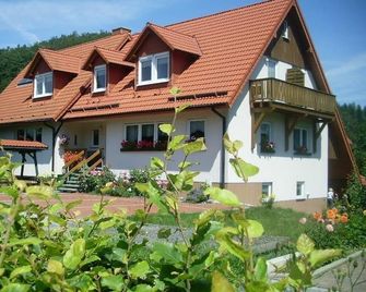 Apartment 'Lauscheblick' - Apartments Landhaus Böhmer - Jonsdorf - Gebouw